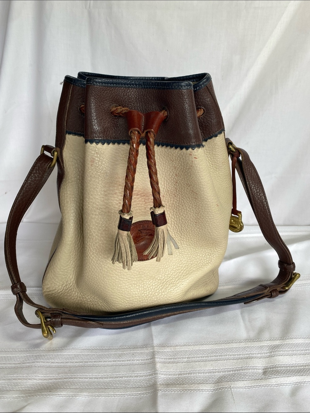 Dooney & Bourke 90’s Tri-Colored Leather Drawstring Crossbody Bucket Bag